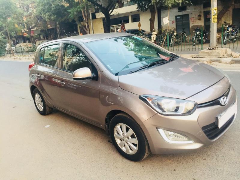 Hyundai i20 Sportz 1.2 2013