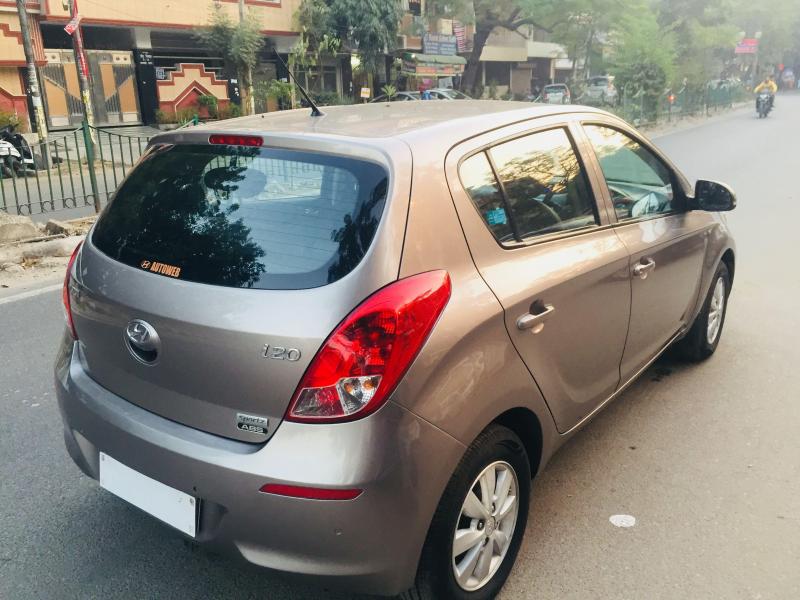 Hyundai i20 Sportz 1.2 2013