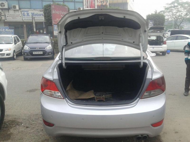 Hyundai Verna Fluidic 1.6 CRDI EX 2012