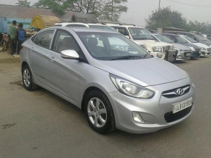 Hyundai Verna Fluidic 1.6 CRDI EX 2012