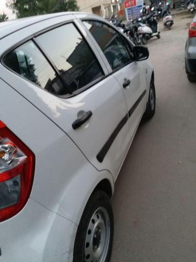 Maruti Suzuki Ritz LDI BS IV 2014