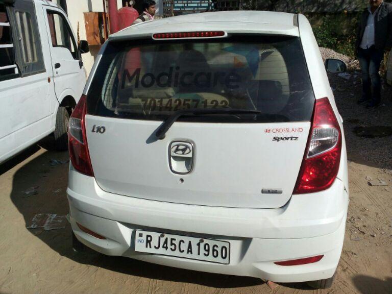 Hyundai i10 Sportz 1.1 2013