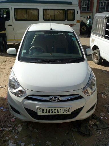 Hyundai i10 Sportz 1.1 2013