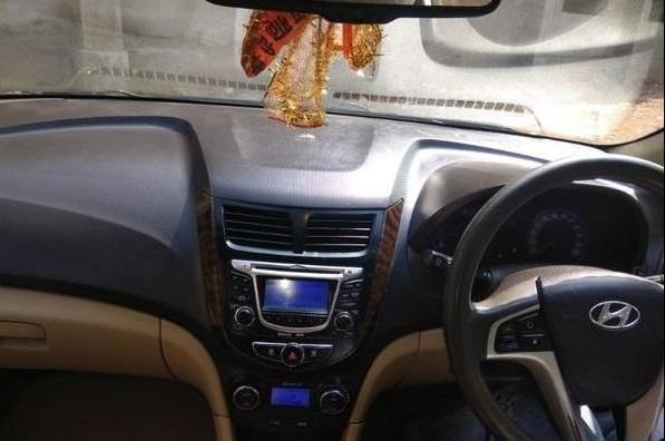 Hyundai Verna 1.6 CRDI SX 2012