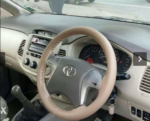 Toyota Innova 2.5 G 7 STR BS IV 2012