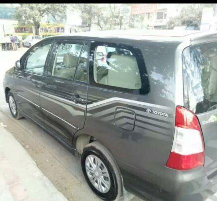 Toyota Innova 2.5 G 7 STR BS IV 2012