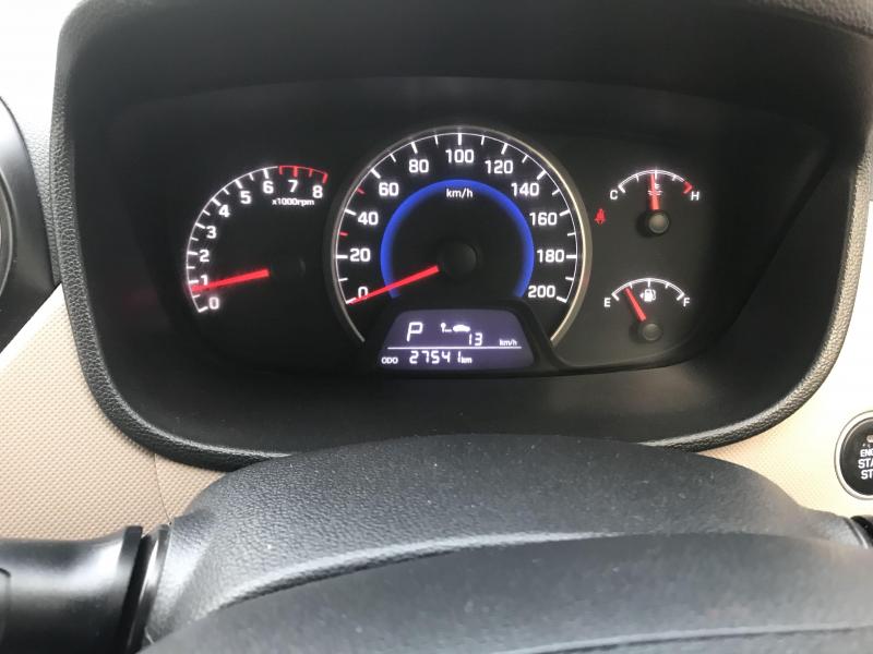 Hyundai Grand i10 Sportz (O) AT 1.2 Kappa VTVT 2014