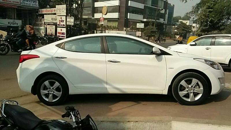 Hyundai Elantra 1.6 SX MT 2015