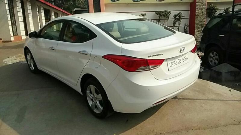 Hyundai Elantra 1.6 SX MT 2015
