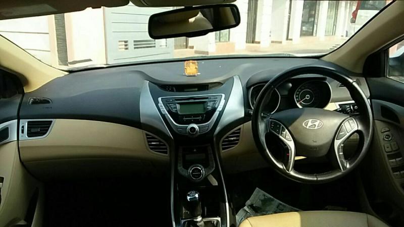 Hyundai Elantra 1.6 SX MT 2015
