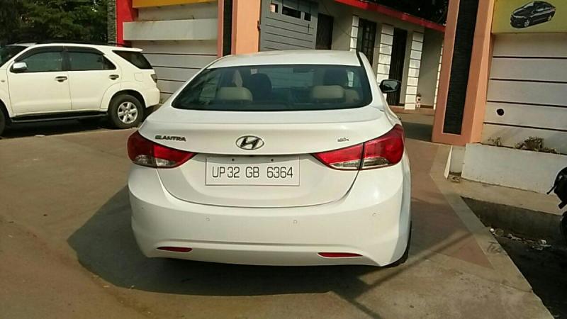 Hyundai Elantra 1.6 SX MT 2015