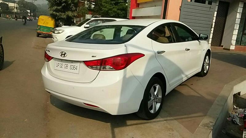 Hyundai Elantra 1.6 SX MT 2015