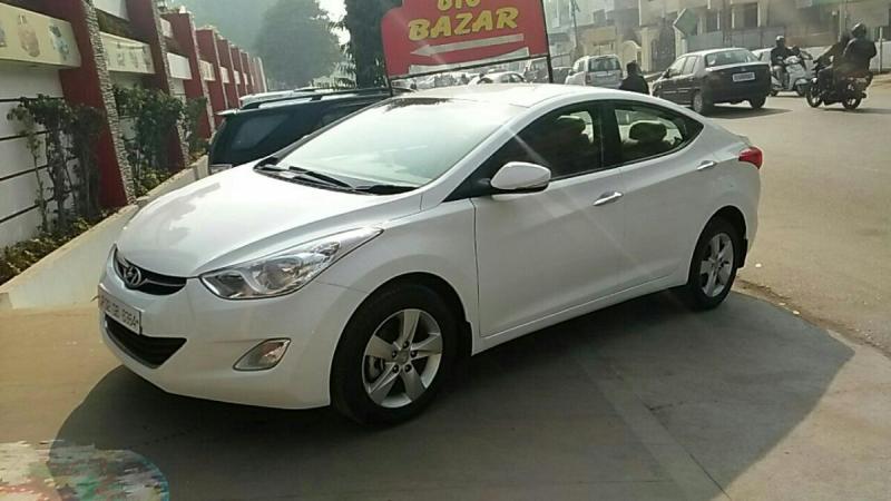 Hyundai Elantra 1.6 SX MT 2015