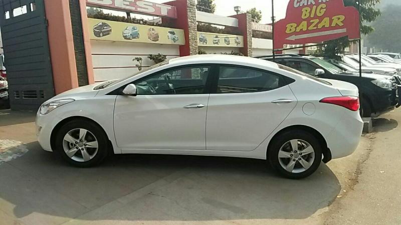 Hyundai Elantra 1.6 SX MT 2015