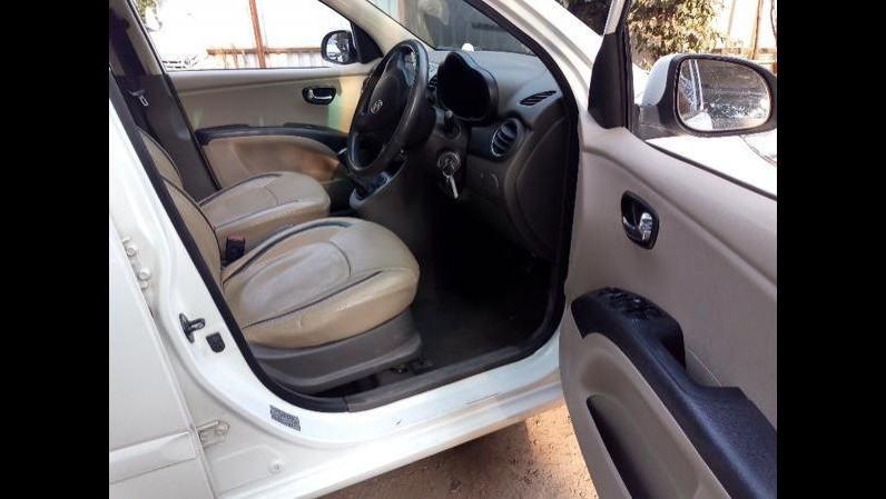 Hyundai i10 Sportz 1.2 2012