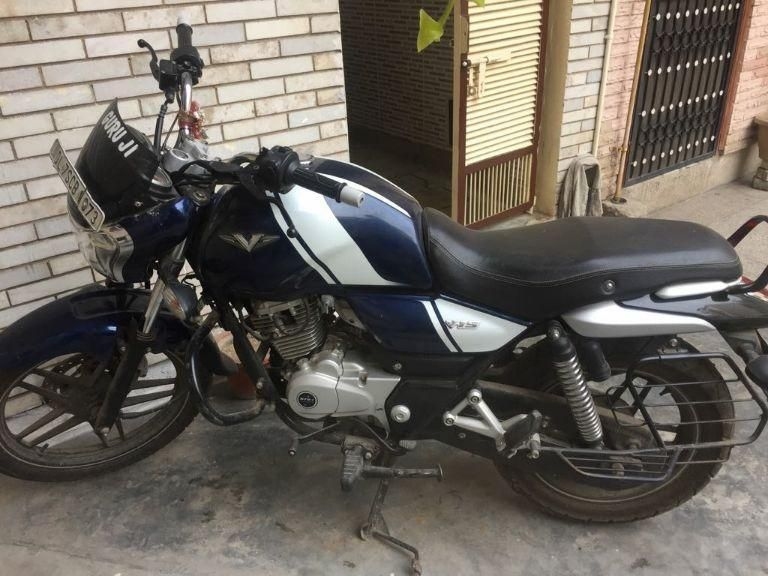 Used Bajaj V15 150cc 2016 Model (PID-1415961882) Bike for Sale in Delhi