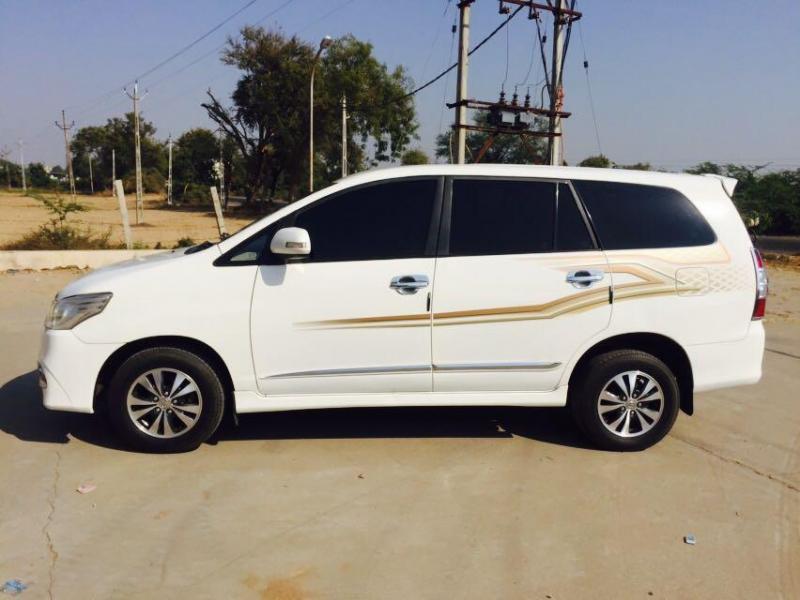 Toyota Innova 2.5 V 7 STR 2015
