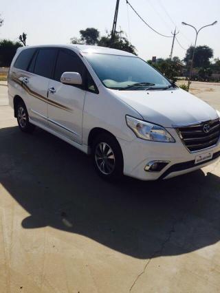Toyota Innova 2.5 V 7 STR 2015