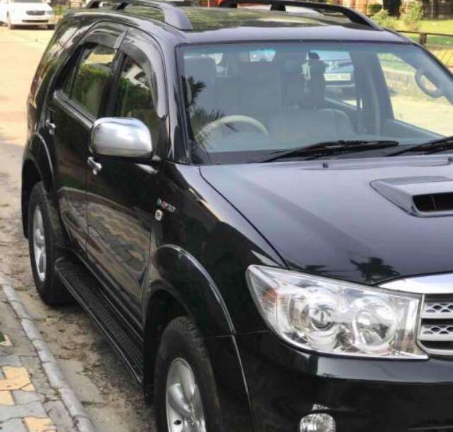 Toyota Fortuner 3.0 4x2 MT 2009