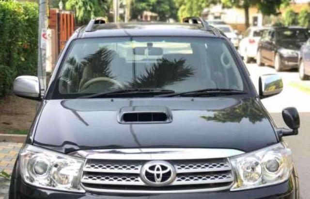 Toyota Fortuner 3.0 4x2 MT 2009