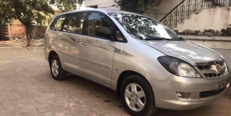 Toyota Innova 2.5 V 7 STR 2008