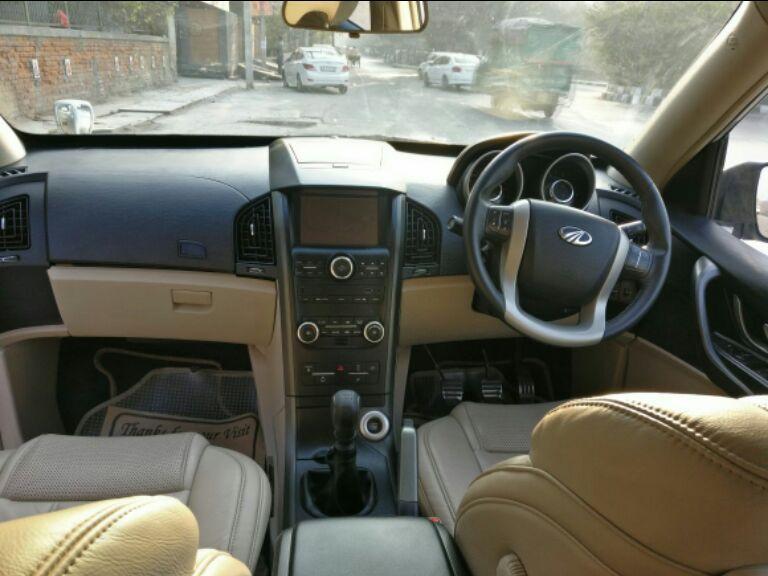 Mahindra XUV500 W10 1.99 2015