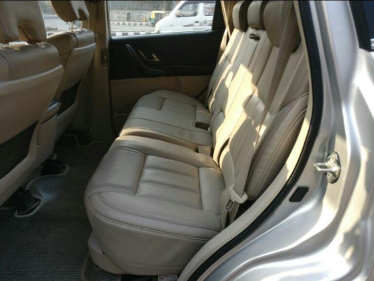 Mahindra XUV500 W10 1.99 2015