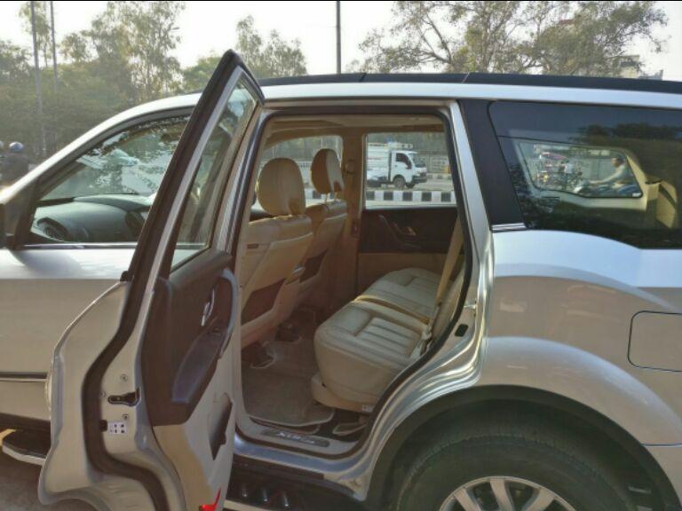 Mahindra XUV500 W10 1.99 2015