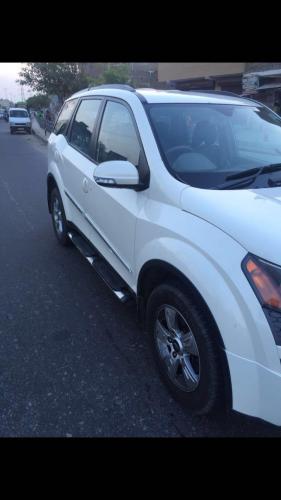 Mahindra XUV500 W8 2015