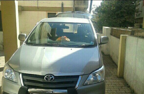 Toyota Innova 2.5 GX 7 STR BS IV 2015