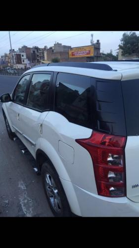 Mahindra XUV500 W8 2015