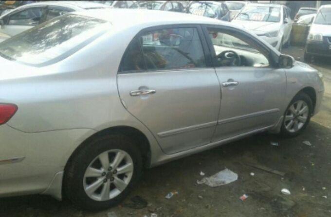 Toyota Corolla Altis 1.8 G 2010