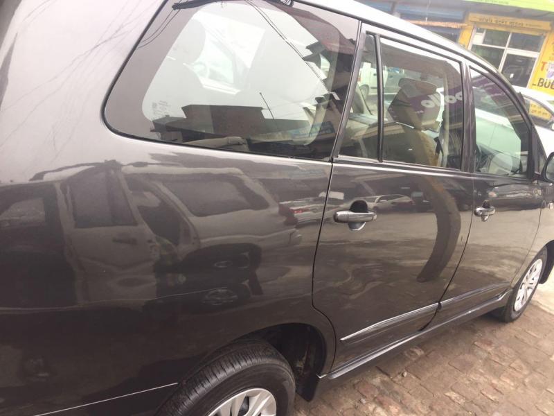 Toyota Innova 2.5 G 2015