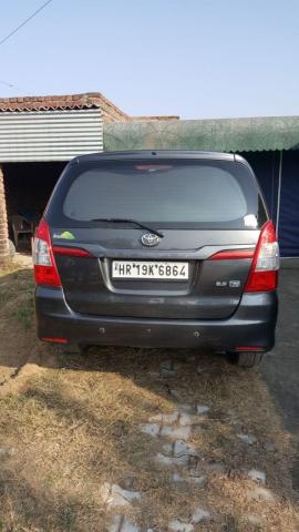 Toyota Innova 2.5 G 2015