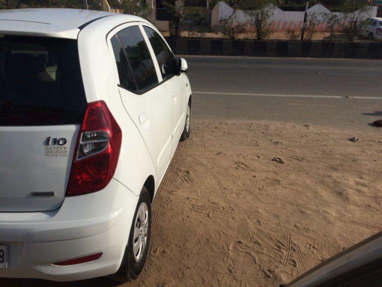 Hyundai i10 Sportz 1.1 2012