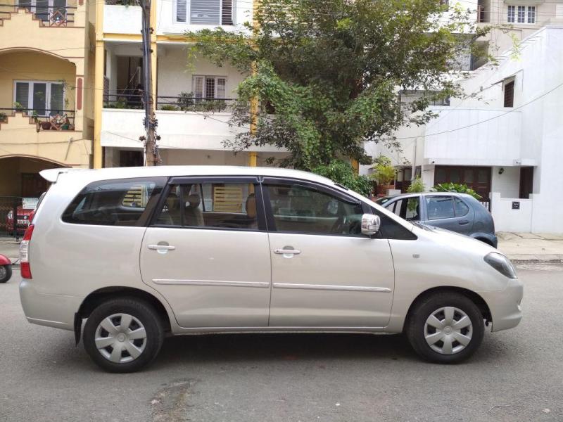 Toyota Innova 2.5 G 2006