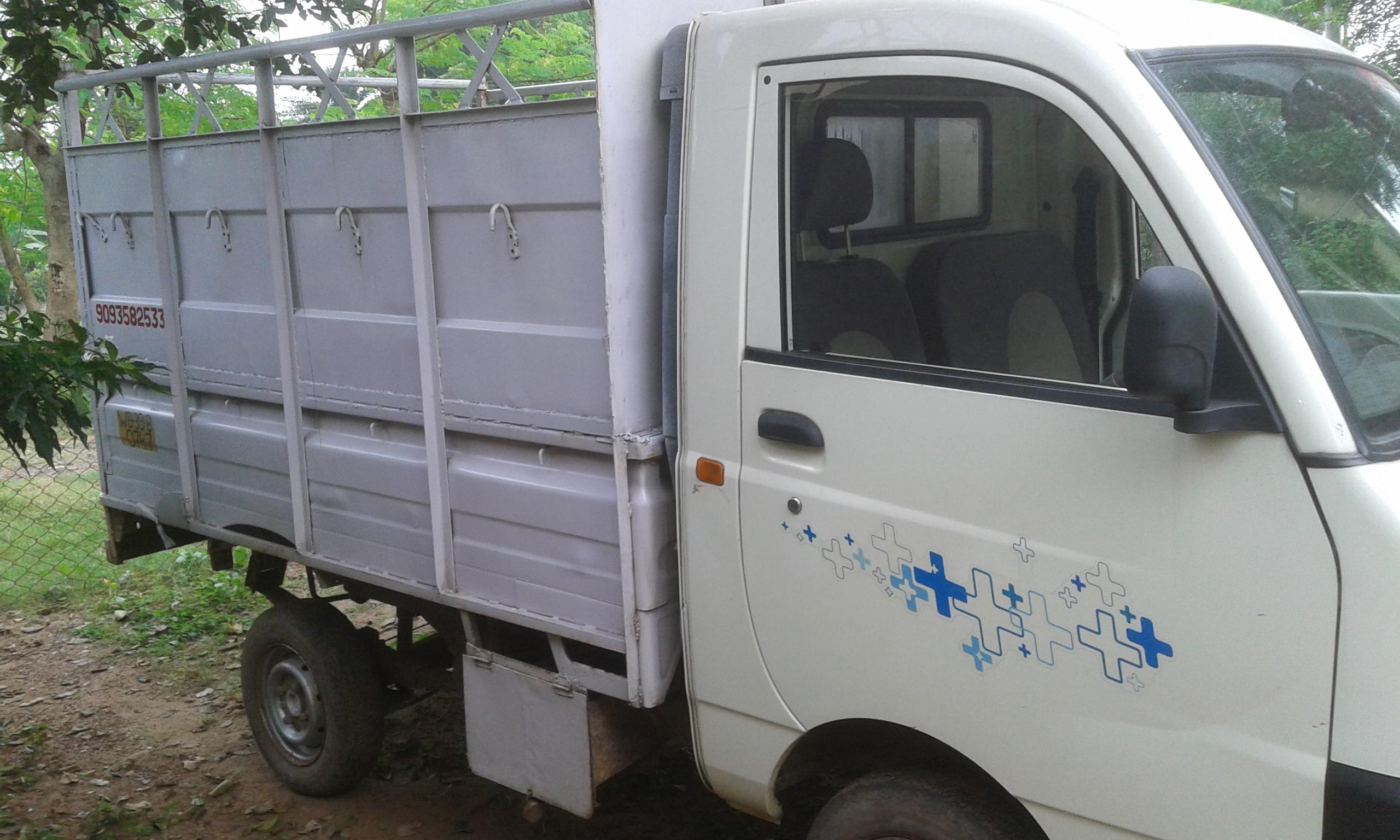 mahindra maxximo plus passenger van price