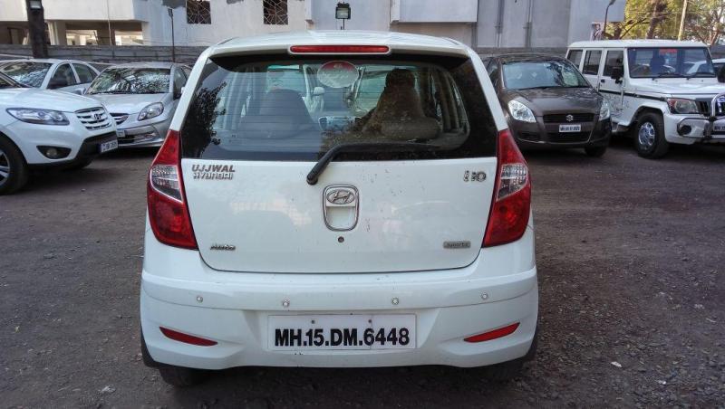 Hyundai i10 Sportz AT 2011