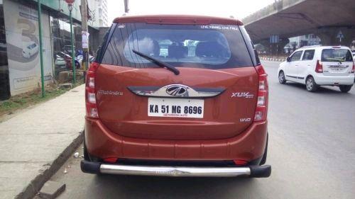 Mahindra XUV500 W10 2015