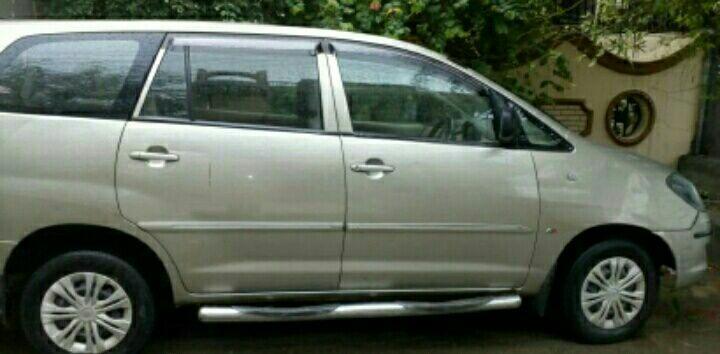 Toyota Innova 2.5 GX 7 STR BS IV 2012