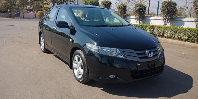 Honda City V AT PETROL 2010