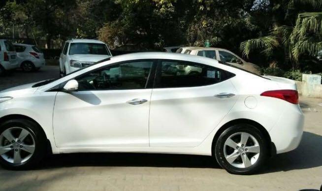 HYUNDAI NEO FLUIDIC ELANTRA 1.8 SX MT VTVT 2013