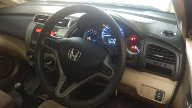 Honda City 1.5 V MT 2013