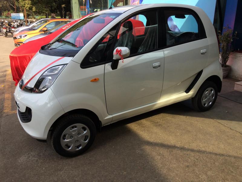 tata nano genx xta on road price