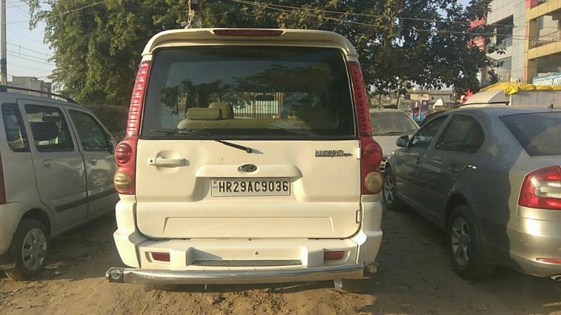 Mahindra Scorpio SLE 7S BSIV 2012