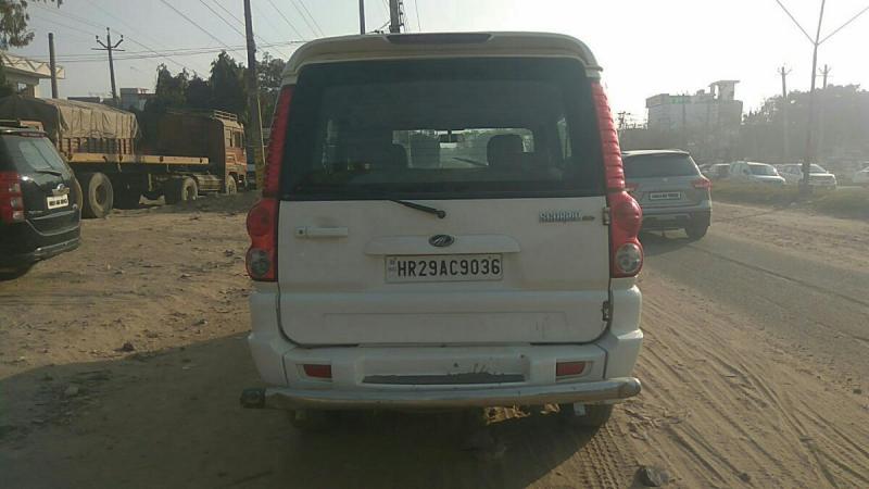 Mahindra Scorpio SLE 7S BSIV 2012