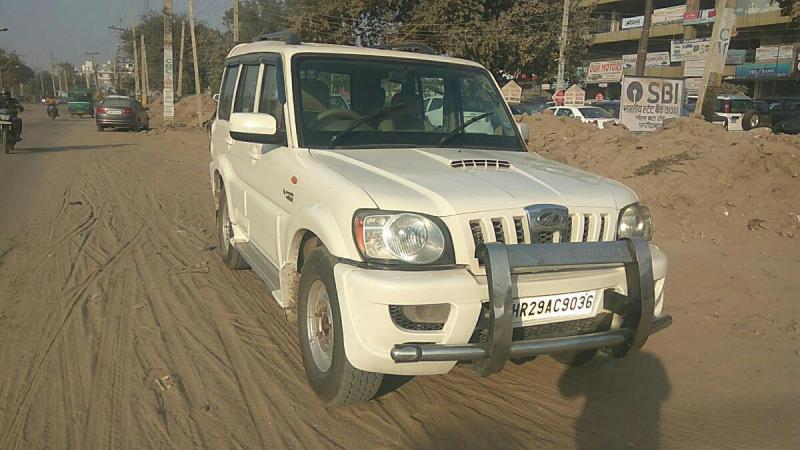 Mahindra Scorpio SLE 7S BSIV 2012