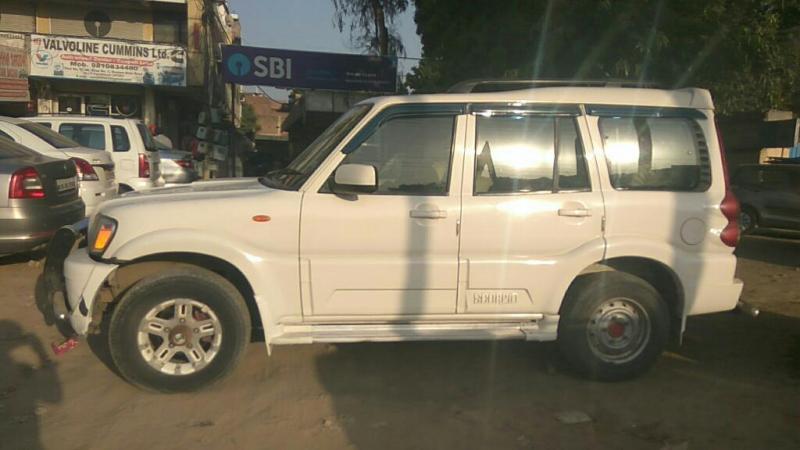 Mahindra Scorpio SLE 7S BSIV 2012