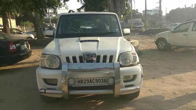 Mahindra Scorpio SLE 7S BSIV 2012