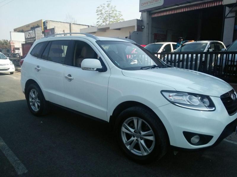 Hyundai Santa Fe 2 WD MT 2013